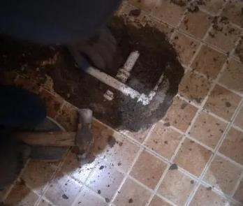 青阳卫生间漏水维修公司为您分享下卫生间渗水如何处理及注意事项